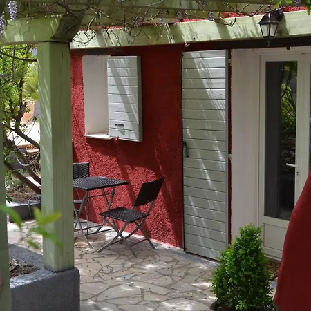 Les Les Mayombes Dom wakacyjny Roquebrune-sur Argens