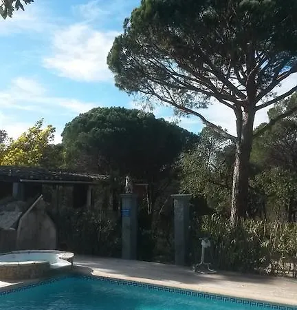 Les Les Mayombes * Roquebrune-sur Argens