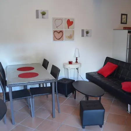 Dom wakacyjny Les Les Mayombes