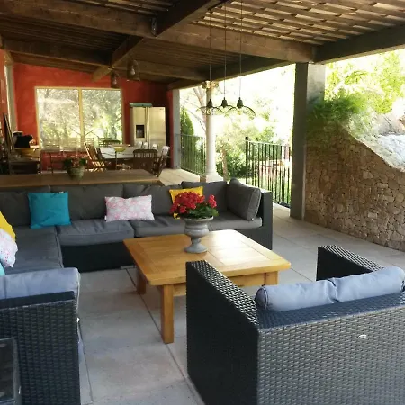 Дом отдыха Les Les Mayombes *